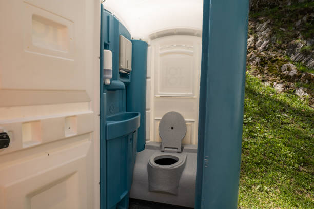 Best Emergency porta potty rental  in Longview, WA